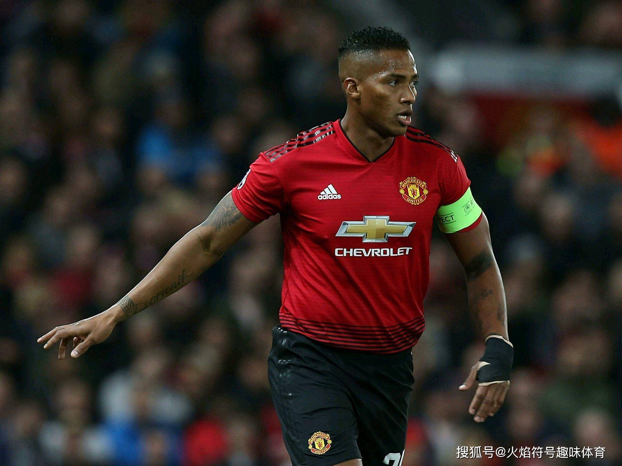 关键时刻意大利杯传出新动向；瓦伦西亚远射贴柱；管理层表态——质疑声仍在；身体对抗强度拉满(2021年女排欧锦赛塞尔维亚对意大利)